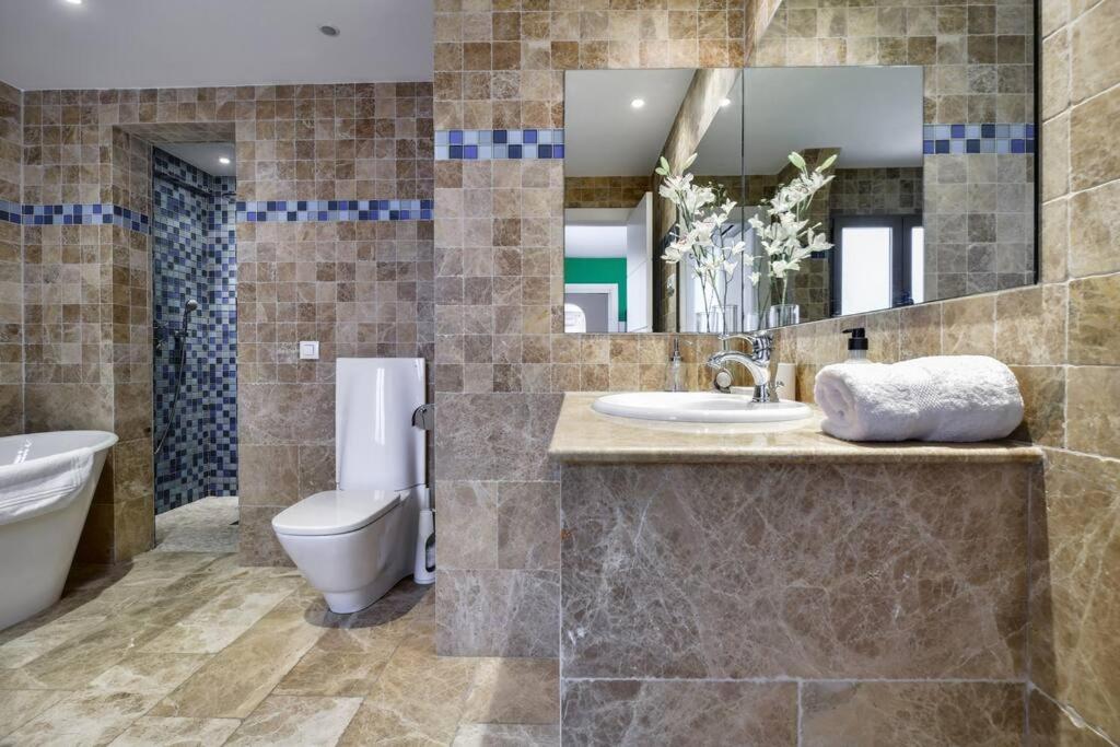 Big Stylish And Modern Apartment In Madrid Centre מראה חיצוני תמונה